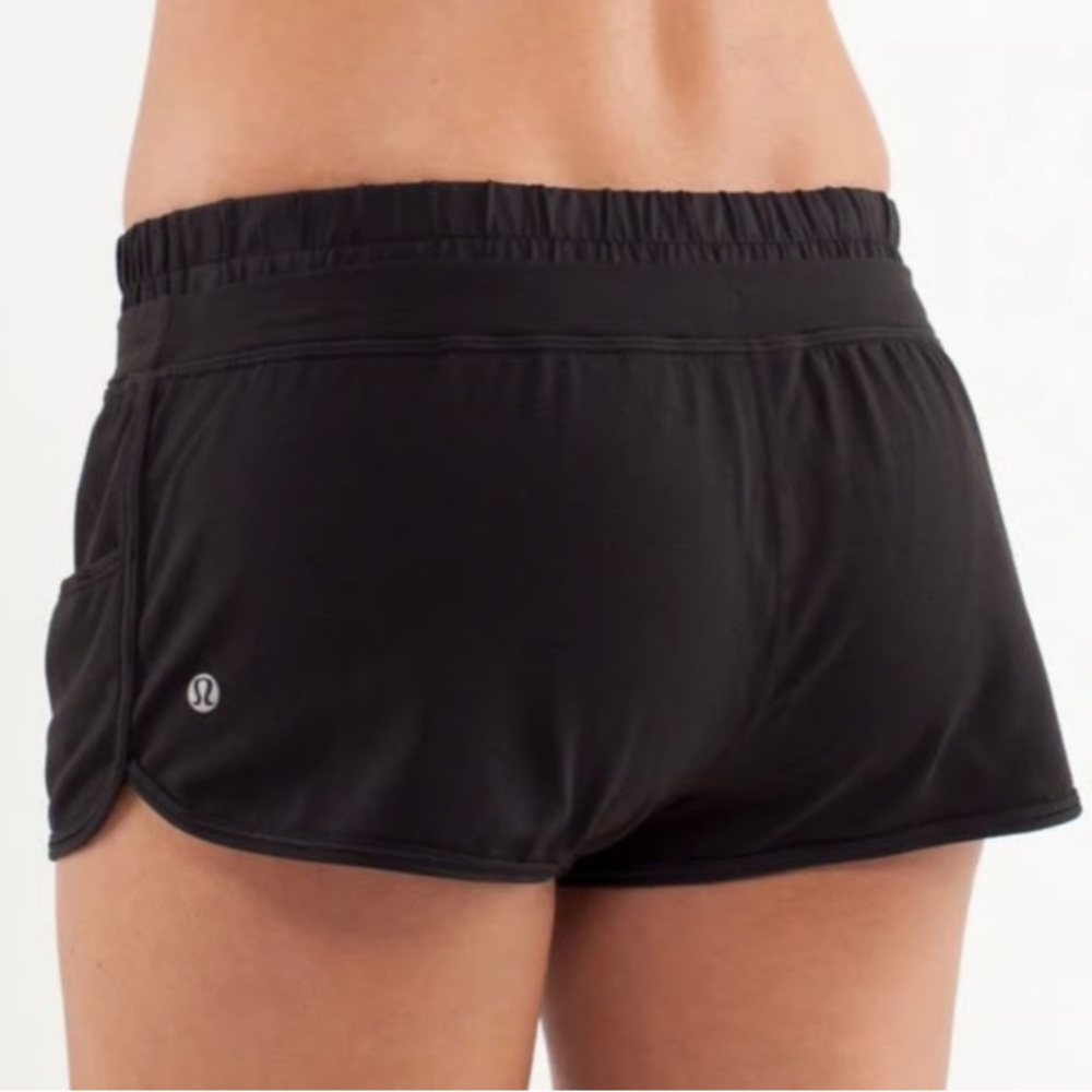 LULULEMON Hot Short Shorts Strength and Tone Shorts